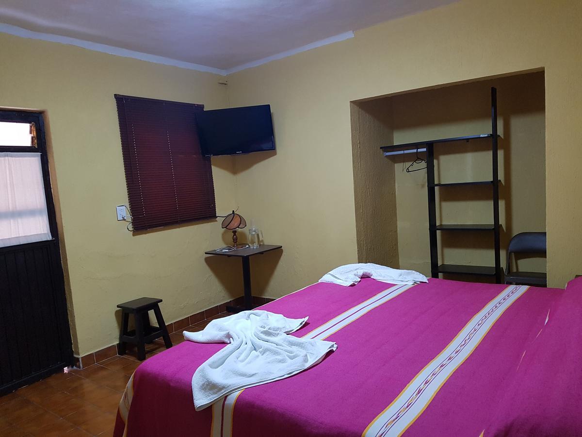 Hotel Nuevo Cupatitzio Uruapan  Екстериор снимка